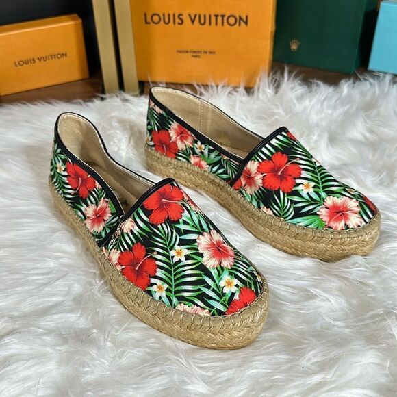 Brand new summer slip ons - Picture 1 of 8